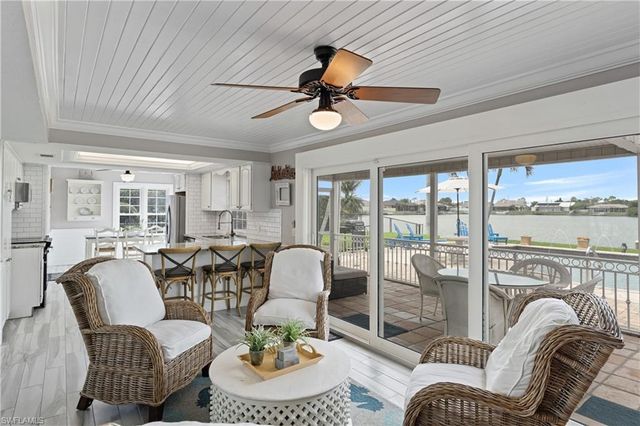 858 SE 1st TER, Cape Coral, FL 33990