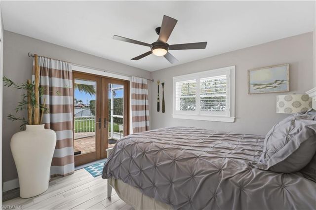 858 SE 1st TER, Cape Coral, FL 33990