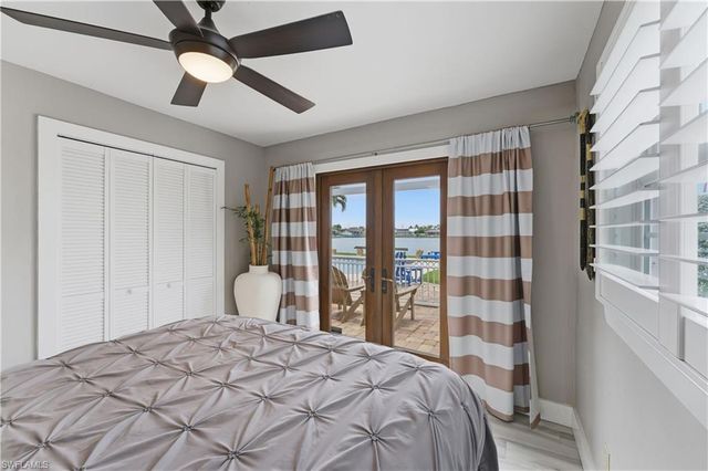 858 SE 1st TER, Cape Coral, FL 33990