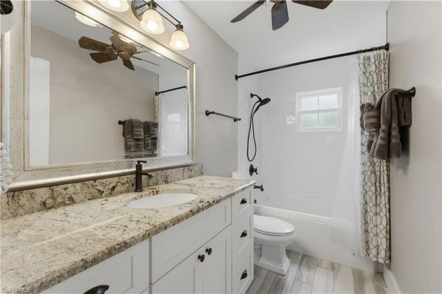 858 SE 1st TER, Cape Coral, FL 33990