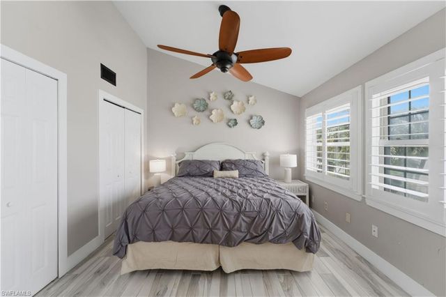 858 SE 1st TER, Cape Coral, FL 33990