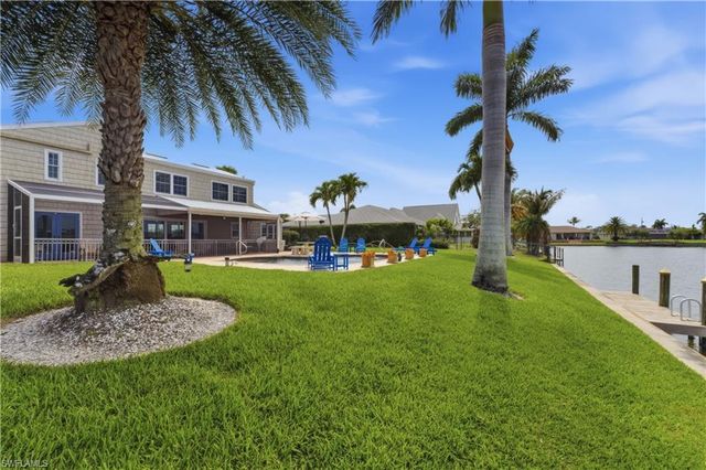858 SE 1st TER, Cape Coral, FL 33990