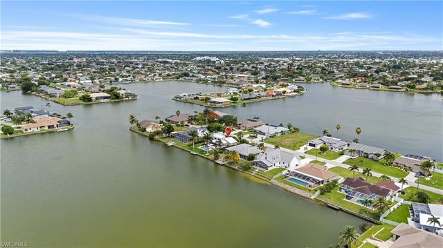 858 SE 1st TER, Cape Coral, FL 33990