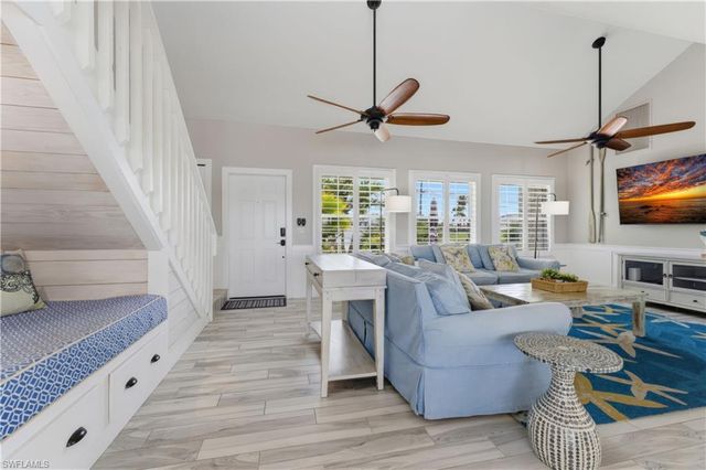 858 SE 1st TER, Cape Coral, FL 33990