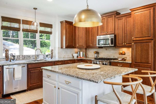 401 Ridgewater Lane, Waleska, GA 30183