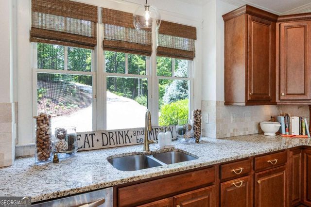 401 Ridgewater Lane, Waleska, GA 30183