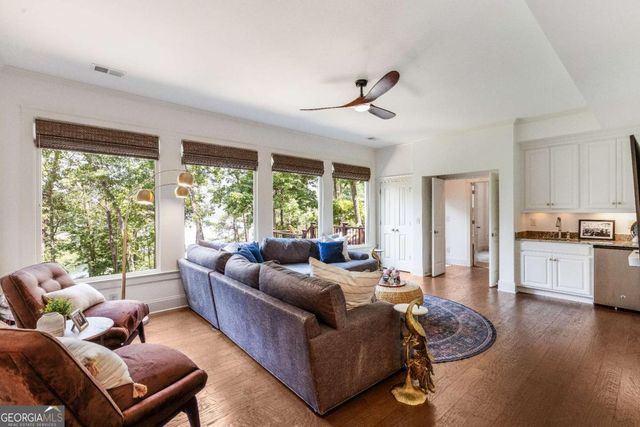 401 Ridgewater Lane, Waleska, GA 30183