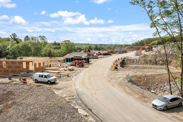 5 Conifer Circle 28, Shrewsbury, MA 01545