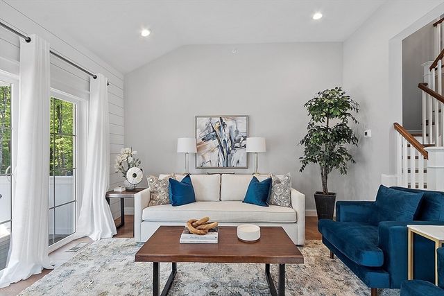 5 Conifer Circle 28, Shrewsbury, MA 01545