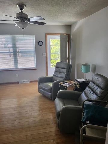 819 G Ave NW, Cedar Rapids, IA 52405