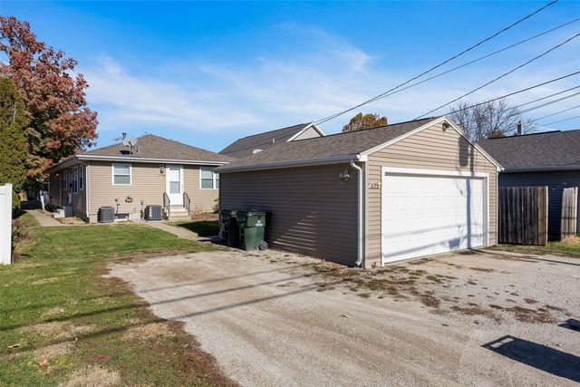 819 G Ave NW, Cedar Rapids, IA 52405