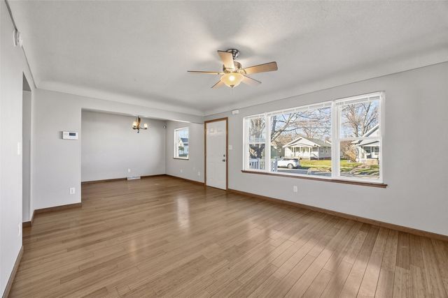 819 G Ave NW, Cedar Rapids, IA 52405
