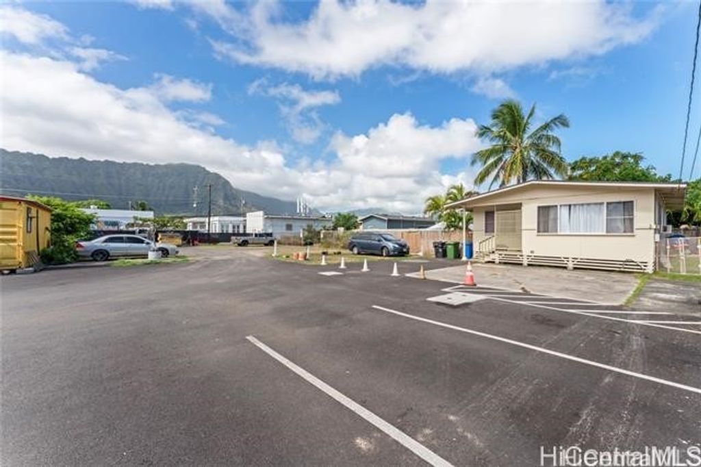 41-35 Wailea Street, Waimanalo, HI 96795