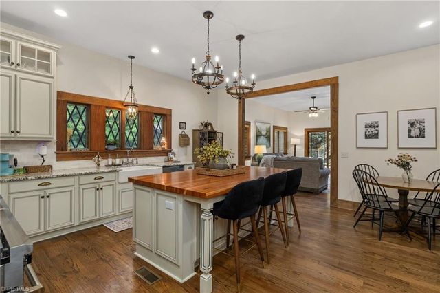 7 Mock Street, Thomasville, NC 27360