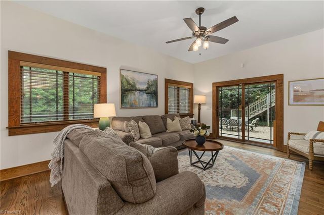 7 Mock Street, Thomasville, NC 27360