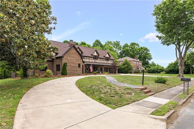 7 Mock Street, Thomasville, NC 27360