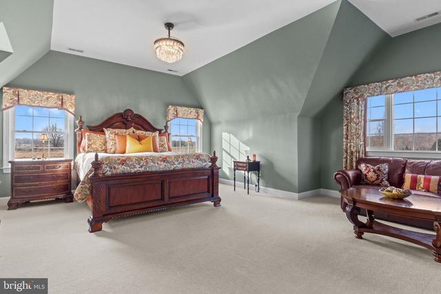 1100 PINEVILLE RD, New Hope, PA 18938