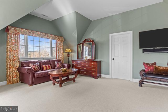 1100 PINEVILLE RD, New Hope, PA 18938