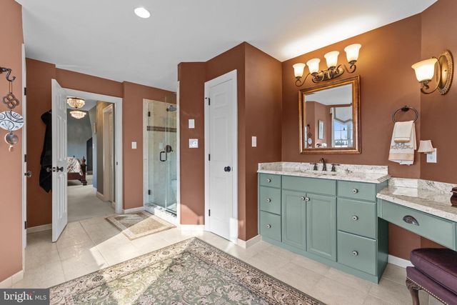 1100 PINEVILLE RD, New Hope, PA 18938