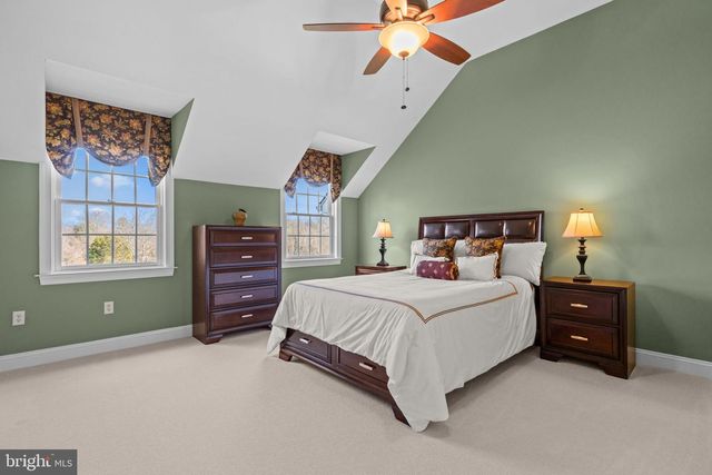 1100 PINEVILLE RD, New Hope, PA 18938