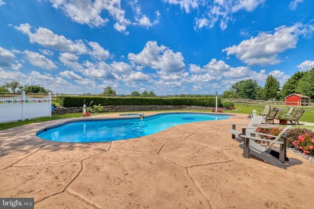 1100 PINEVILLE RD, New Hope, PA 18938