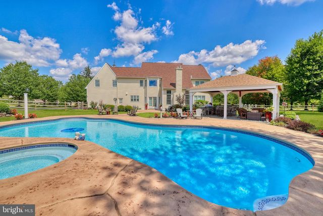 1100 PINEVILLE RD, New Hope, PA 18938