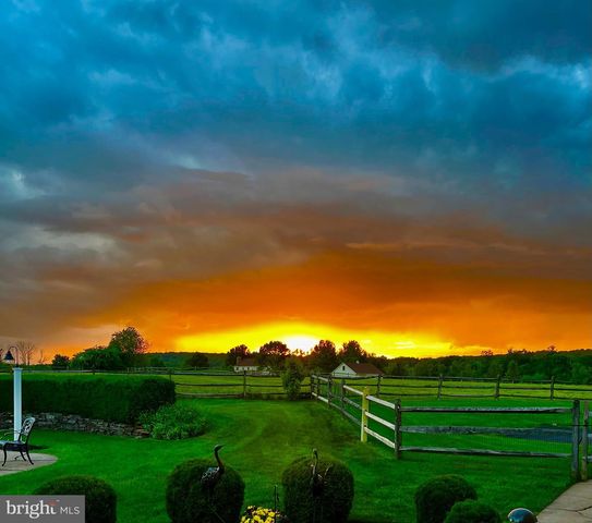 1100 PINEVILLE RD, New Hope, PA 18938