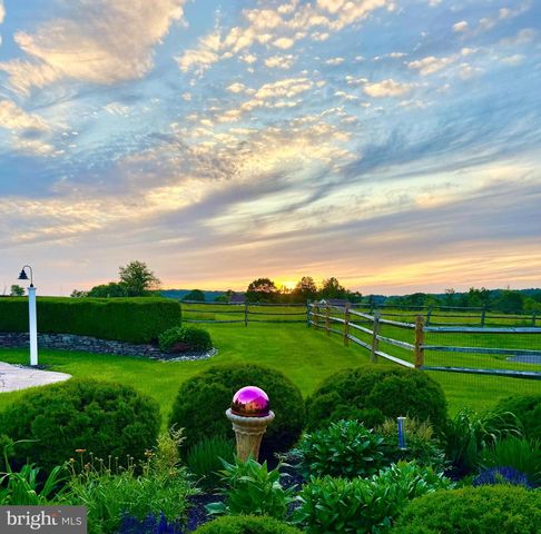 1100 PINEVILLE RD, New Hope, PA 18938