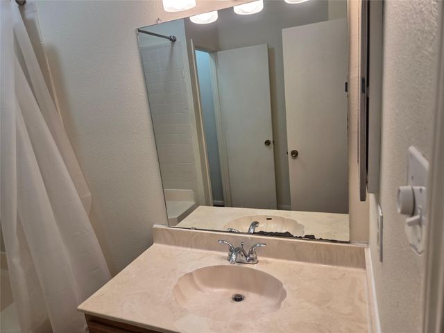 3780 Tanglewilde Street 106, Houston, TX 77063