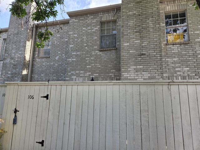 3780 Tanglewilde Street 106, Houston, TX 77063