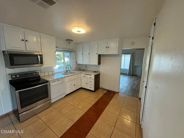 2047 Belmar Court N, Simi Valley, CA 93063