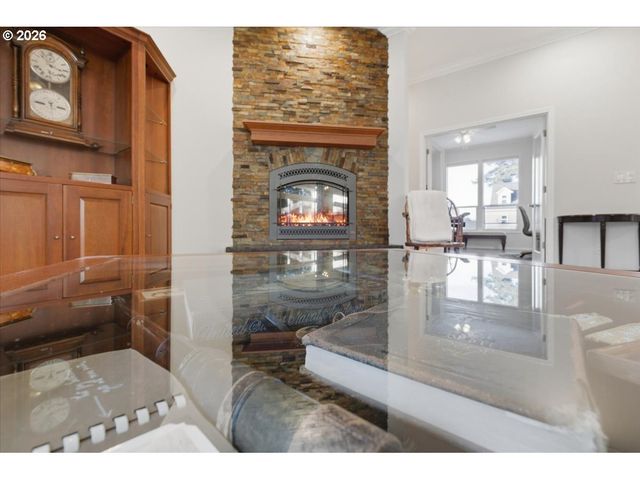 2082 BARRINGTON Ave, Salem, OR 97302