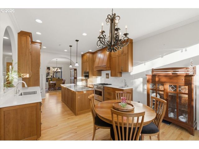 2082 BARRINGTON Ave, Salem, OR 97302