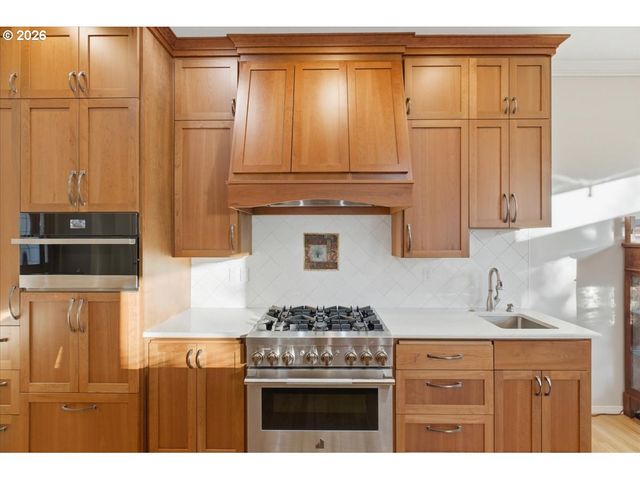 2082 BARRINGTON Ave, Salem, OR 97302