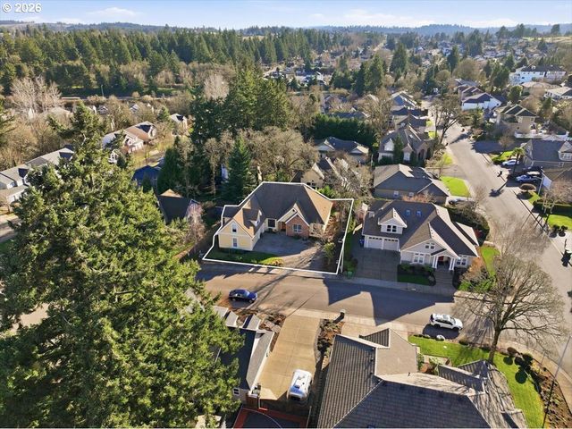 2082 BARRINGTON Ave, Salem, OR 97302