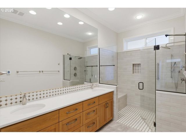 2082 BARRINGTON Ave, Salem, OR 97302