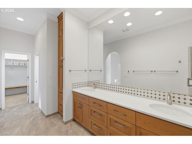 2082 BARRINGTON Ave, Salem, OR 97302