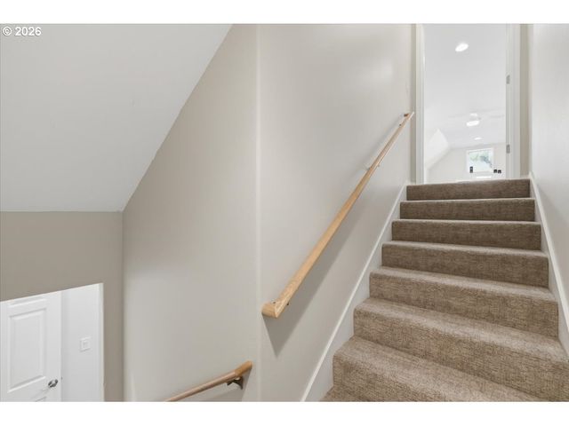 2082 BARRINGTON Ave, Salem, OR 97302