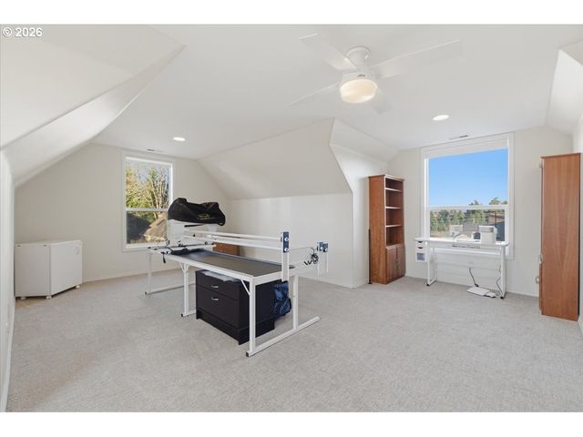 2082 BARRINGTON Ave, Salem, OR 97302