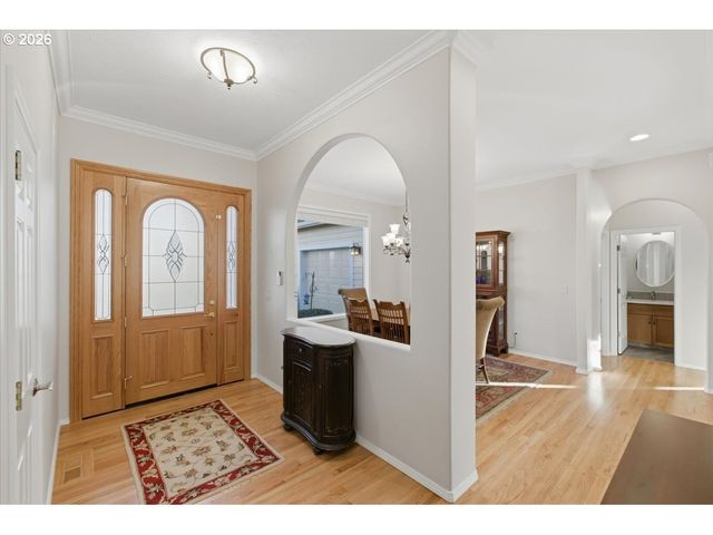 2082 BARRINGTON Ave, Salem, OR 97302