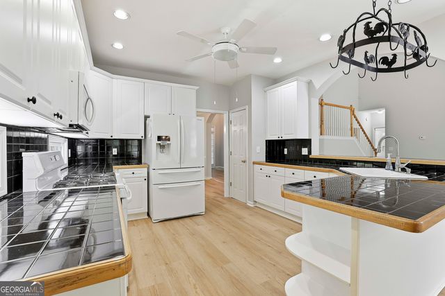 130 South Shore Terrace, Fayetteville, GA 30214