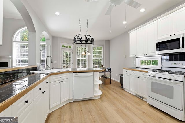 130 South Shore Terrace, Fayetteville, GA 30214