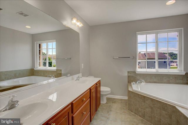 3385 CORNERSTONE CT, Chambersburg, PA 17201