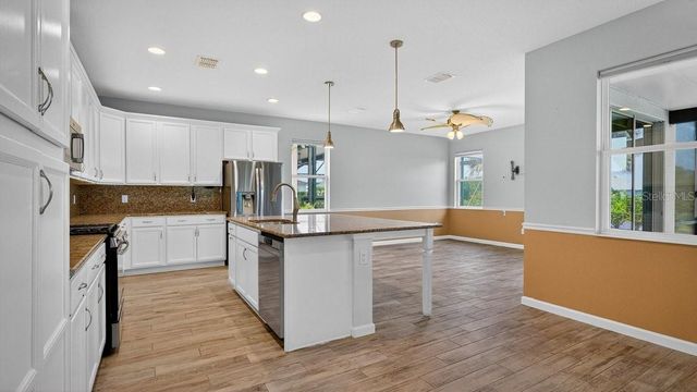 842 ATTITUDE AVENUE, Daytona Beach, FL 32124