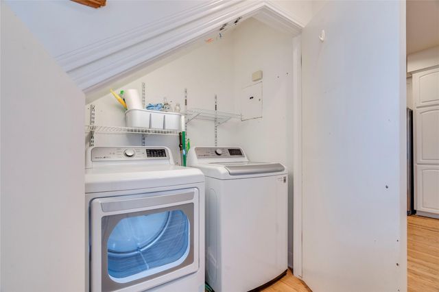 512 E 49th ST A, Austin, TX 78751