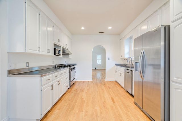 512 E 49th ST A, Austin, TX 78751