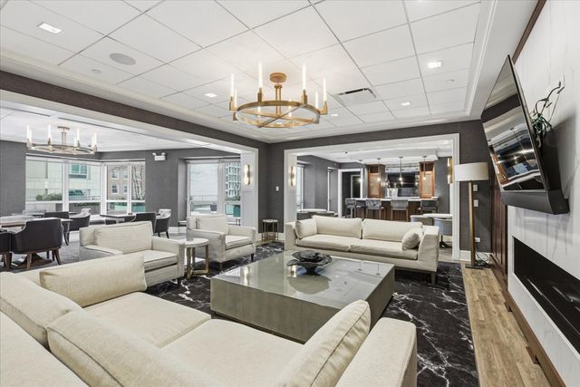 57 E Delaware Place 3904, Chicago, IL 60611