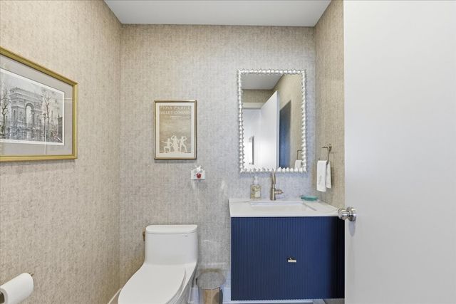 57 E Delaware Place 3904, Chicago, IL 60611