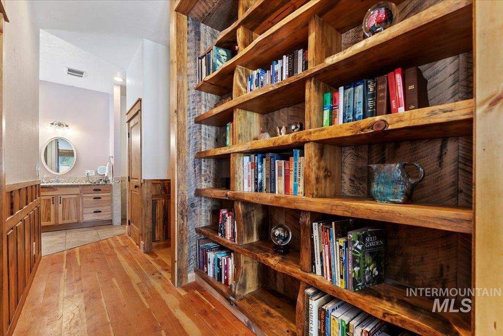 675 W Russell Dr, Prairie, ID 83647 photo 19