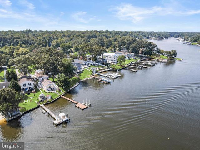 8138 FOREST GLEN DR, Pasadena, MD 21122